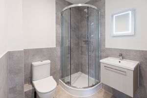 En Suite- click for photo gallery